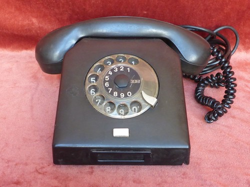 Altes schwarzes telefon - altes,